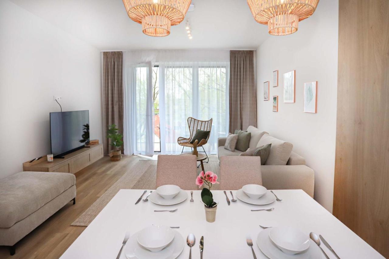 Platan Beach Apartman With Lakeview Balatonboglár Zewnętrze zdjęcie